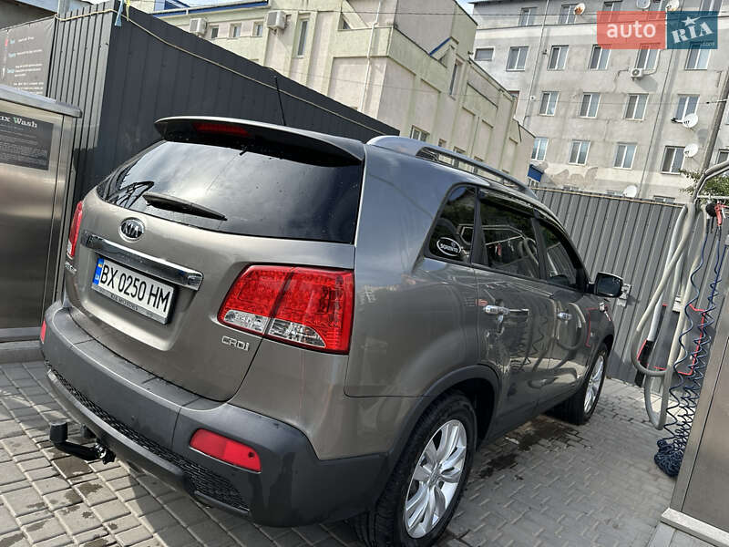 Внедорожник / Кроссовер Kia Sorento 2011 в Каменец-Подольском