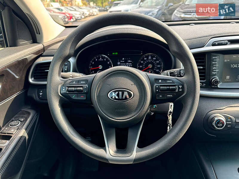 Позашляховик / Кросовер Kia Sorento 2017 в Вінниці фото 27 Позашляховик / Кросовер Kia Sorento 2017 в Вінниці