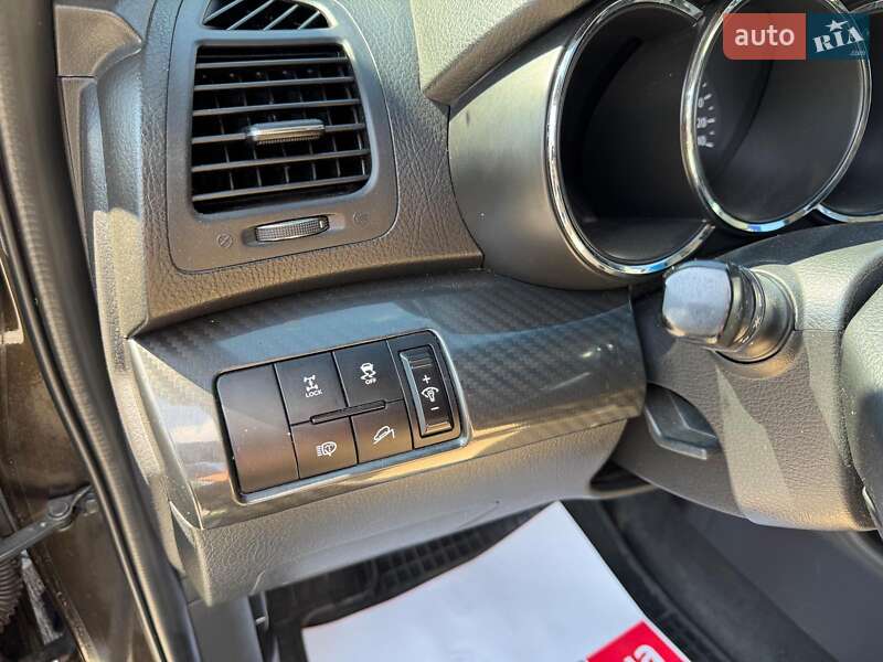 Внедорожник / Кроссовер Kia Sorento 2010 в Запорожье