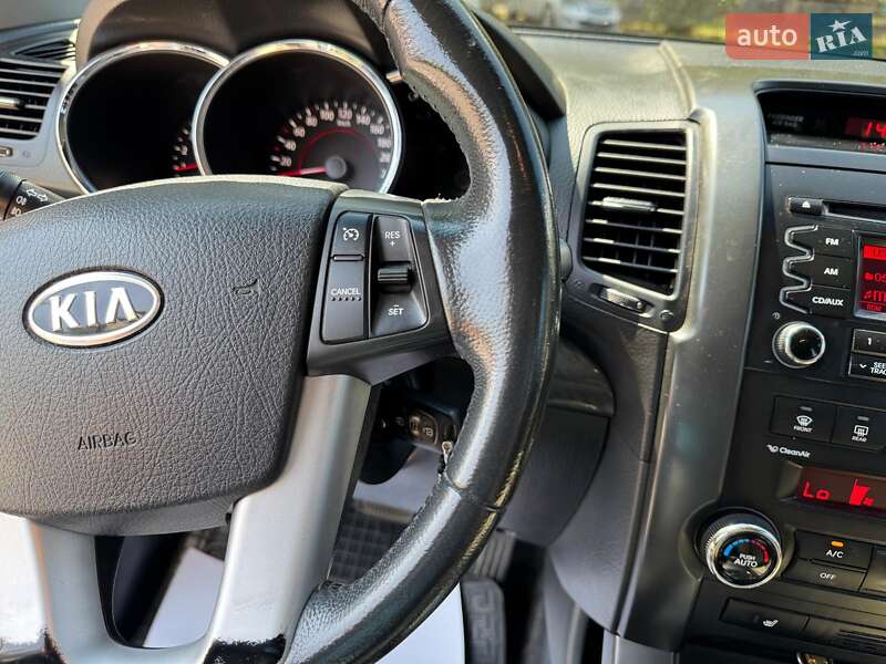 Внедорожник / Кроссовер Kia Sorento 2010 в Запорожье