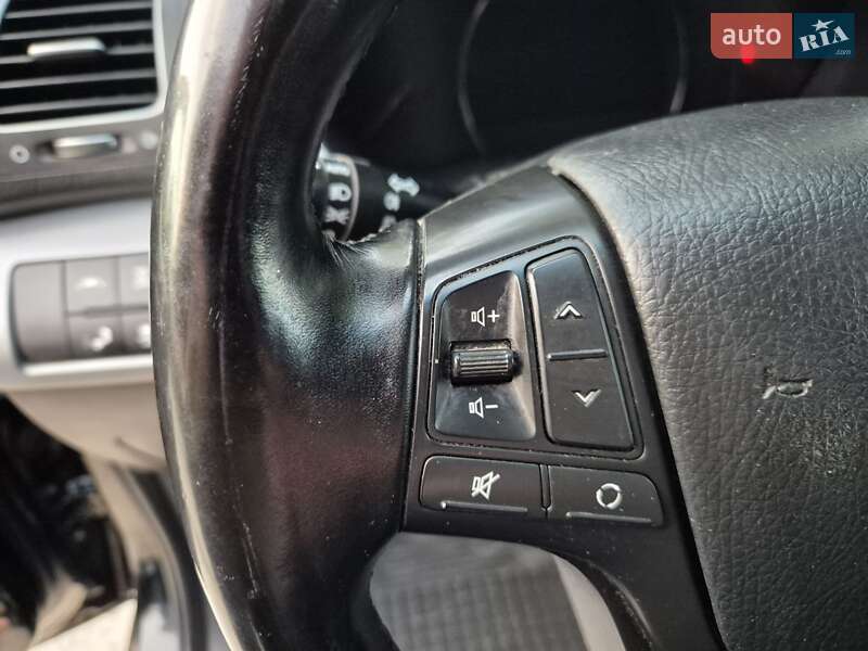 Позашляховик / Кросовер Kia Sorento 2014 в Стрию
