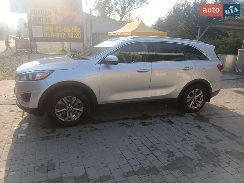 Позашляховик / Кросовер Kia Sorento 2016 в Верховині фото 6 Позашляховик / Кросовер Kia Sorento 2016 в Верховині