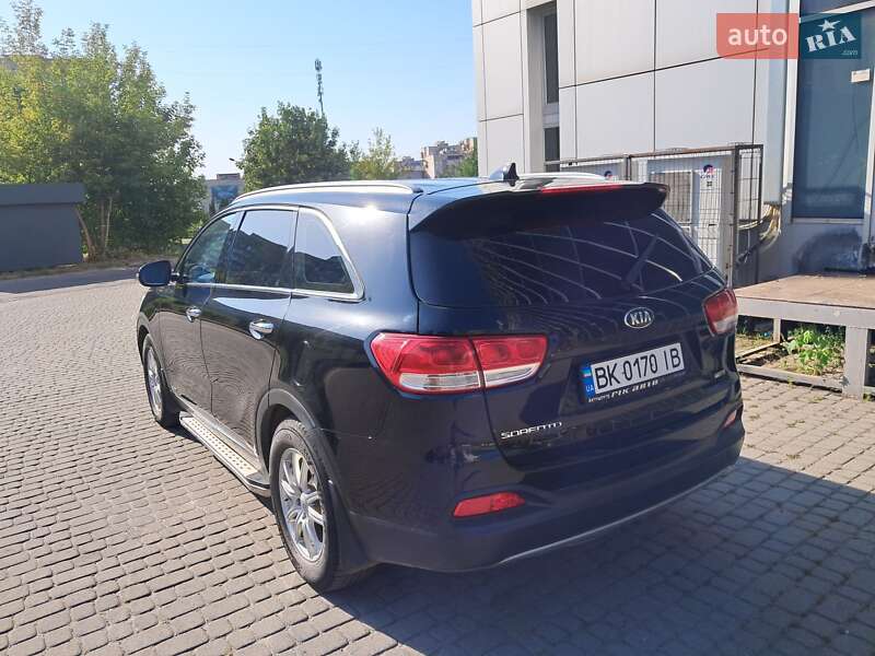 Внедорожник / Кроссовер Kia Sorento 2015 в Ровно