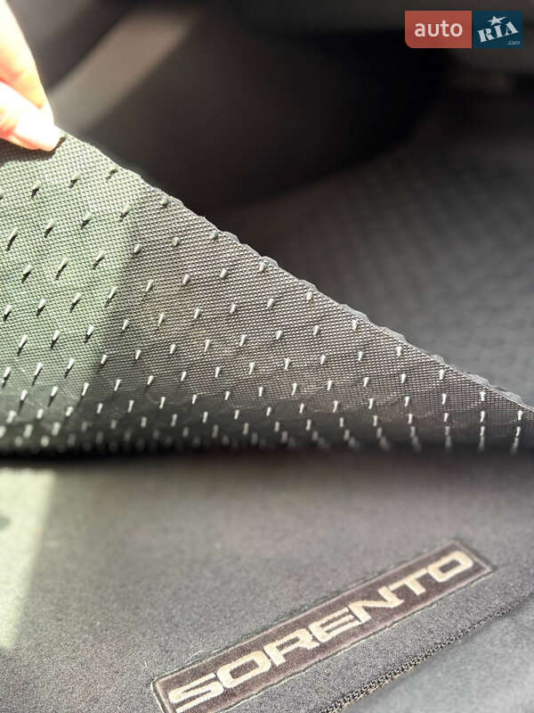 Внедорожник / Кроссовер Kia Sorento 2015 в Хмельницком фото 48 Внедорожник / Кроссовер Kia Sorento 2015 в Хмельницком