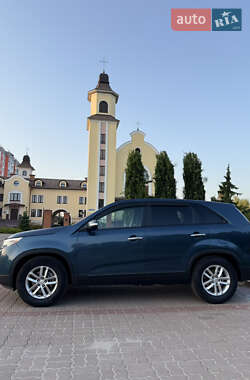 Внедорожник / Кроссовер Kia Sorento 2014 в 