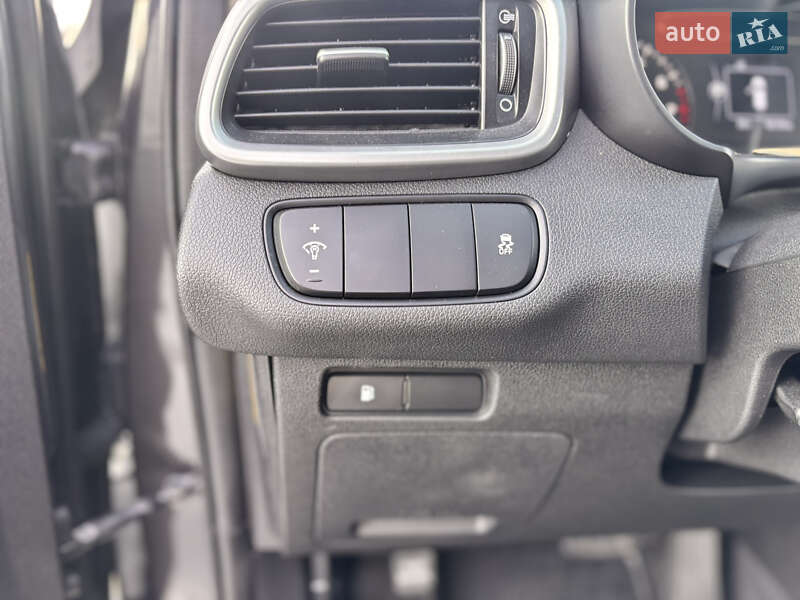 Позашляховик / Кросовер Kia Sorento 2016 в Києві