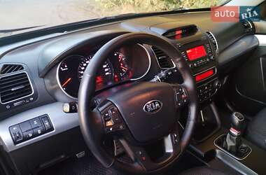 Внедорожник / Кроссовер Kia Sorento 2013 в 