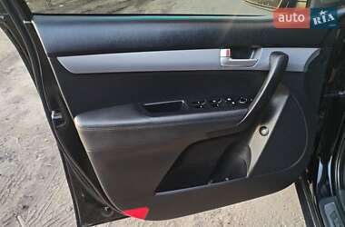 Внедорожник / Кроссовер Kia Sorento 2013 в 