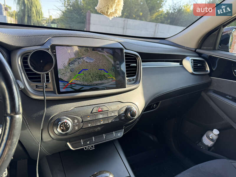 Позашляховик / Кросовер Kia Sorento 2015 в Дніпрі