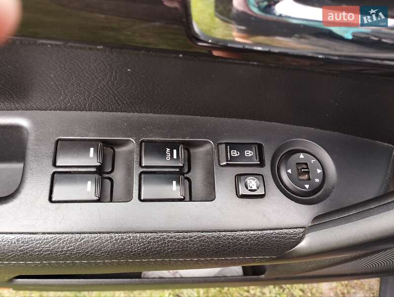 Позашляховик / Кросовер Kia Sorento 2011 в Бобровиці