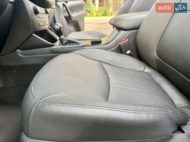 Позашляховик / Кросовер Kia Sorento 2014 в Києві фото 44 Позашляховик / Кросовер Kia Sorento 2014 в Києві