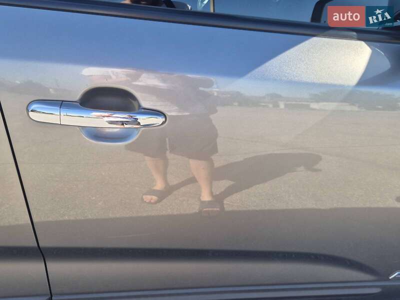 Внедорожник / Кроссовер Kia Sorento 2011 в Запорожье