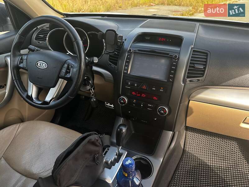 Внедорожник / Кроссовер Kia Sorento 2010 в Киеве