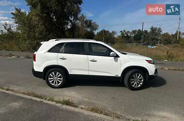 Позашляховик / Кросовер Kia Sorento 2010 в 