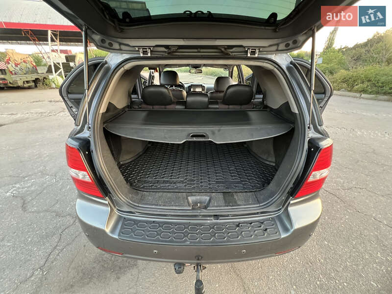 Внедорожник / Кроссовер Kia Sorento 2006 в Краматорске