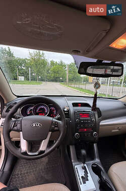 Внедорожник / Кроссовер Kia Sorento 2010 в 