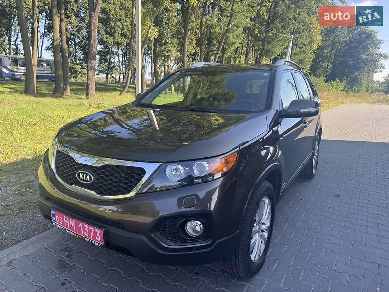 Внедорожник / Кроссовер Kia Sorento 2011 в 