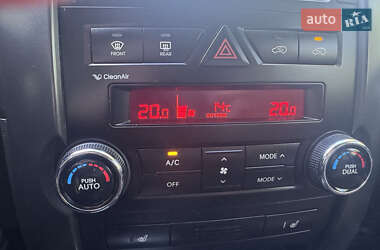 Внедорожник / Кроссовер Kia Sorento 2011 в 