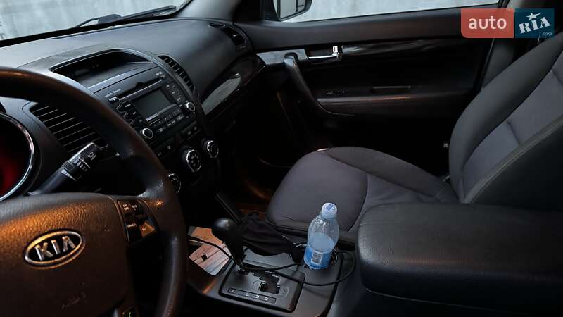 Внедорожник / Кроссовер Kia Sorento 2011 в Кролевце