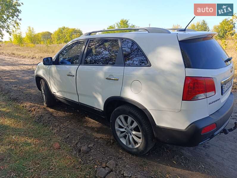 Позашляховик / Кросовер Kia Sorento 2011 в Гадячі
