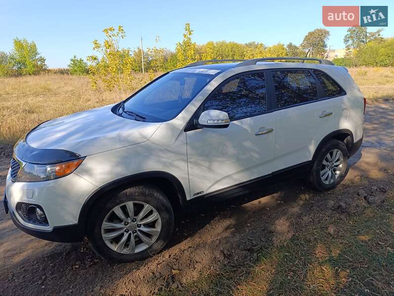 Позашляховик / Кросовер Kia Sorento 2011 в Гадячі