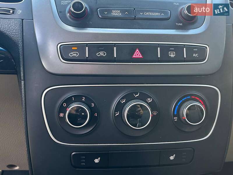 Внедорожник / Кроссовер Kia Sorento 2013 в Львове