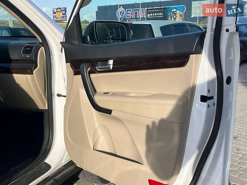 Внедорожник / Кроссовер Kia Sorento 2013 в Львове
