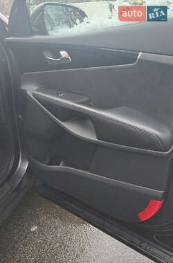 Позашляховик / Кросовер Kia Sorento 2017 в Києві