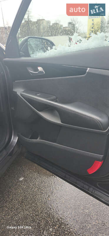 Позашляховик / Кросовер Kia Sorento 2017 в Києві фото 13 Позашляховик / Кросовер Kia Sorento 2017 в Києві