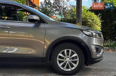Позашляховик / Кросовер Kia Sorento 2016 в  фото 2 Позашляховик / Кросовер Kia Sorento 2016 в