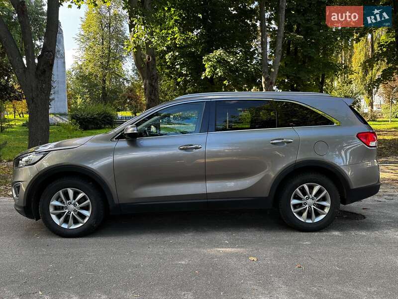 Позашляховик / Кросовер Kia Sorento 2016 в Києві