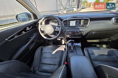 Внедорожник / Кроссовер Kia Sorento 2019 в 