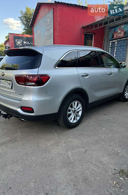 Внедорожник / Кроссовер Kia Sorento 2019 в 