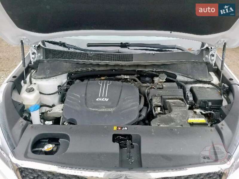 Позашляховик / Кросовер Kia Sorento 2016 в Сколе