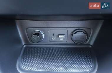 Внедорожник / Кроссовер Kia Sorento 2013 в 