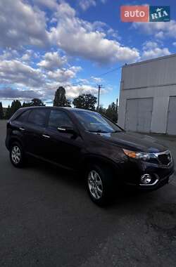 Позашляховик / Кросовер Kia Sorento 2012 в 