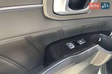 Позашляховик / Кросовер Kia Sorento 2020 в 