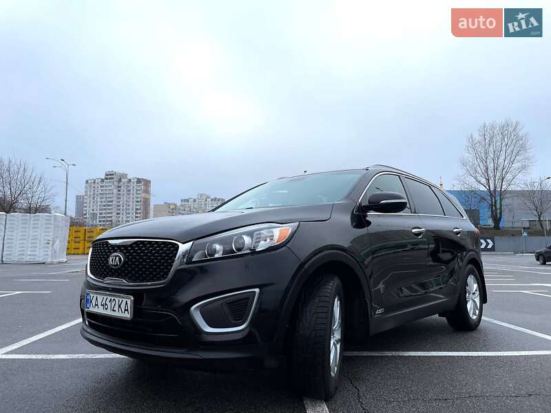 Внедорожник / Кроссовер Kia Sorento 2016 в Киеве