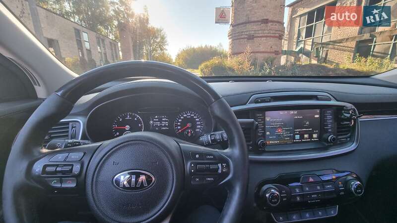 Позашляховик / Кросовер Kia Sorento 2016 в Глухові
