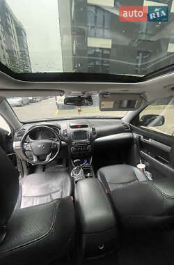 Внедорожник / Кроссовер Kia Sorento 2012 в 