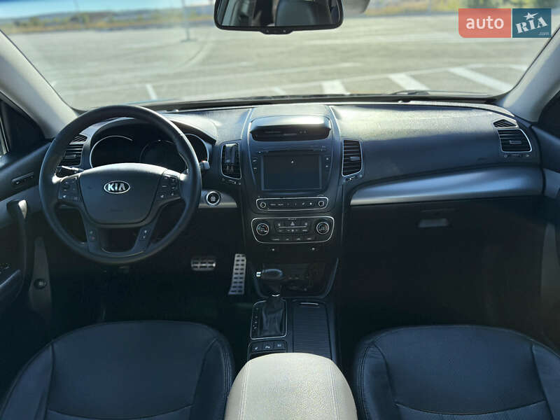 Внедорожник / Кроссовер Kia Sorento 2015 в Дубно