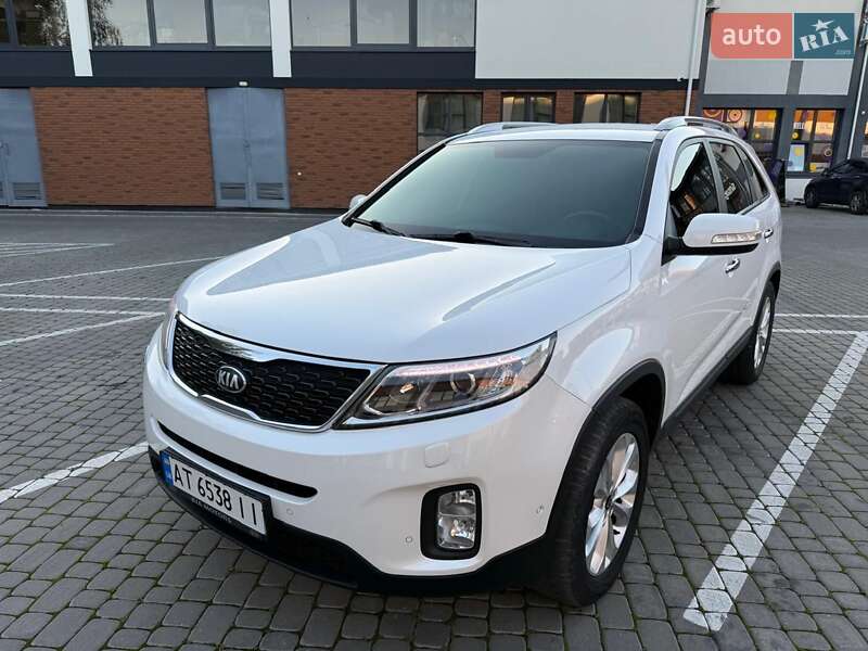 Внедорожник / Кроссовер Kia Sorento 2012 в 