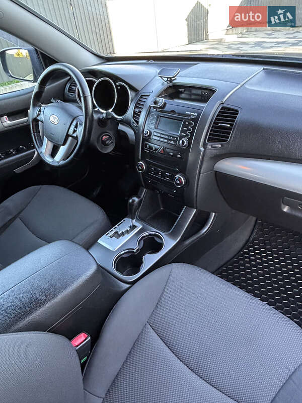 Внедорожник / Кроссовер Kia Sorento 2011 в Калуше