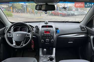 Внедорожник / Кроссовер Kia Sorento 2012 в 