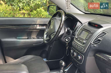 Внедорожник / Кроссовер Kia Sorento 2013 в 