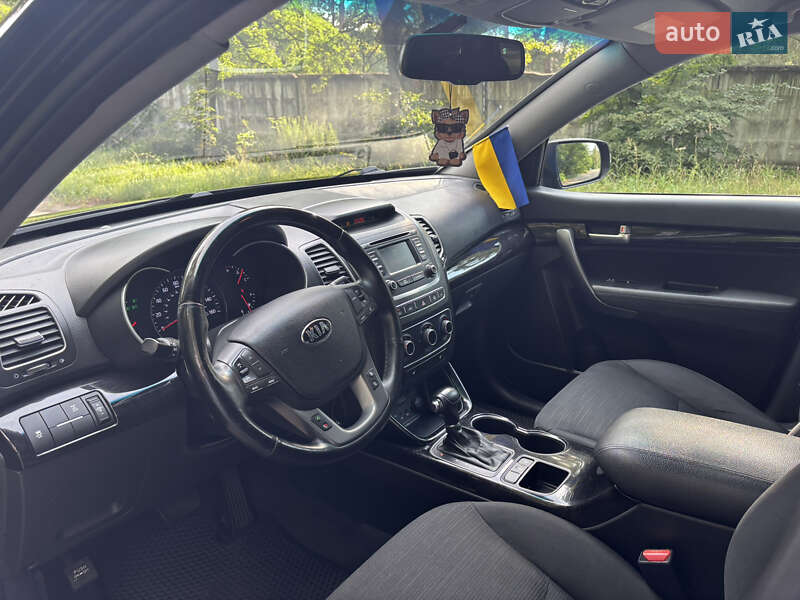 Позашляховик / Кросовер Kia Sorento 2013 в Києві