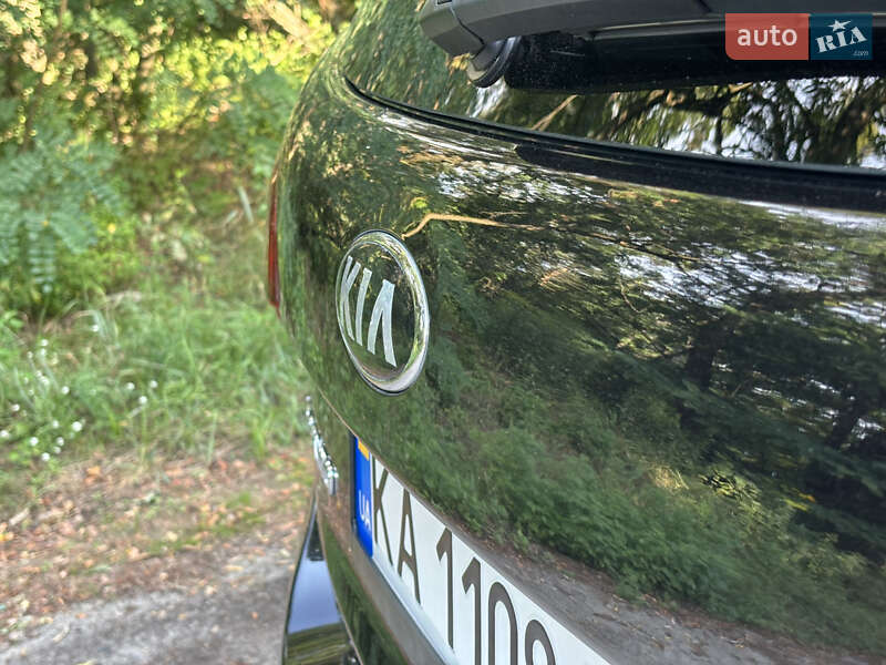 Позашляховик / Кросовер Kia Sorento 2013 в Києві