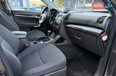 Внедорожник / Кроссовер Kia Sorento 2012 в 