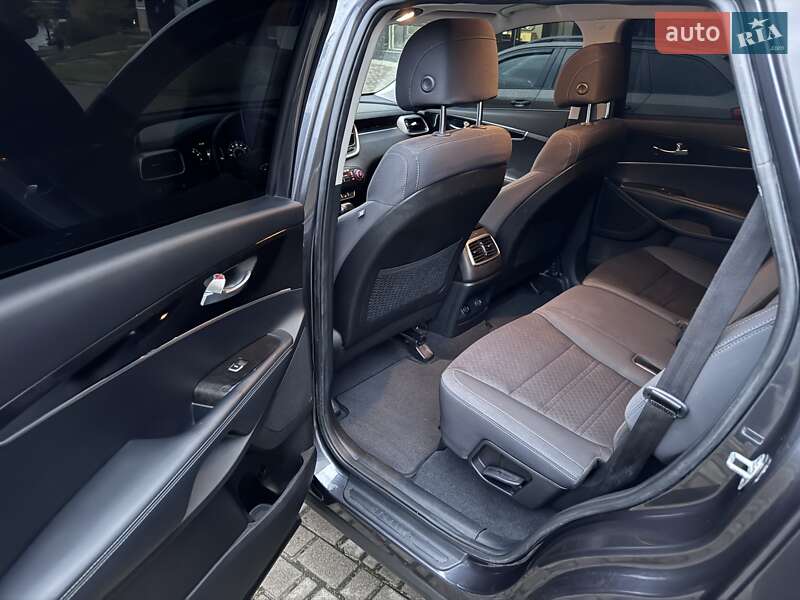 Внедорожник / Кроссовер Kia Sorento 2016 в Ровно фото 53 Внедорожник / Кроссовер Kia Sorento 2016 в Ровно