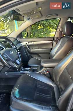Внедорожник / Кроссовер Kia Sorento 2012 в 
